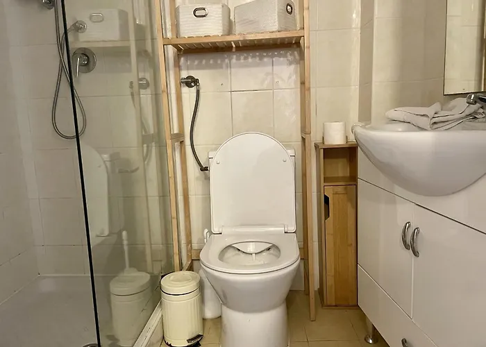 Joli Pour 3 Personnes A *